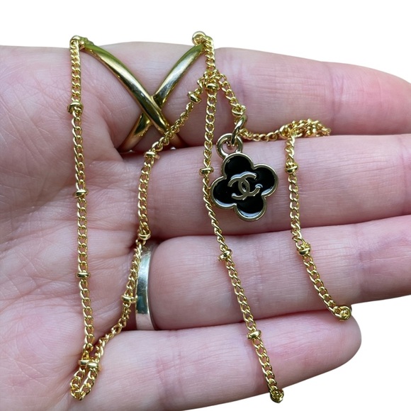 Live Saturday November 29th @ 6pm est CRAZY FLASH SALES! INVENTORY CLEAR OUT! 🛍️ - Picture 4 of 16